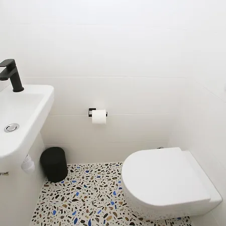 Appartamento Ula Premium ,free Private Parking *