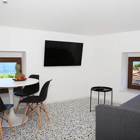 Ula Premium ,free Private Parking *