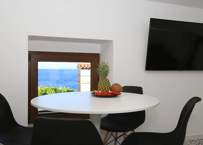 Ula Premium ,free Private Parking Apartment *